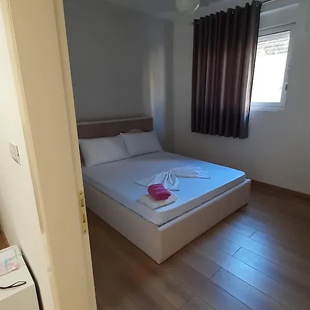 Appartement Leka *